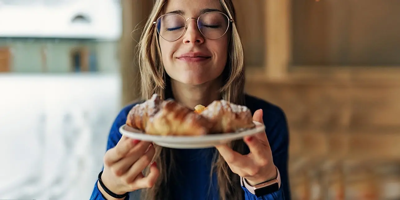 Picture - cameo-Half-Page-Celebrate-with-Bake.jpg